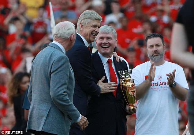 Wenger nói lời chia tay Arsenal