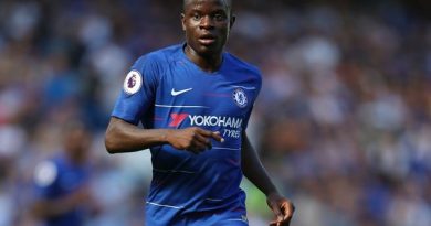 N'Golo Kante sẽ tiếp tục gắn bó với Chelsea.