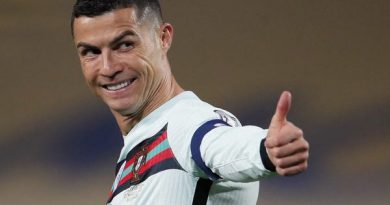 Tin bóng đá 1/7: Ronaldo gặp Juventus chốt tương lai