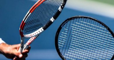 Cách chọn vợt tennis phù hợp với thể lực cho người mới