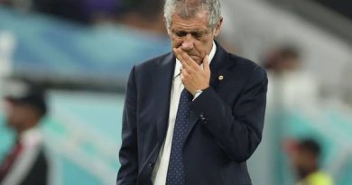 Bóng đá hôm nay 16/12: Bồ Đào Nha sa thải HLV Fernando Santos
