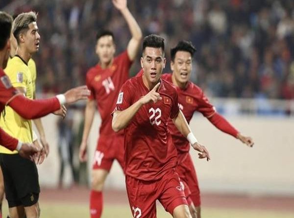 Bóng đá VN ngày 11/12: ĐT Việt Nam nhận tin dữ tại Asian Cup