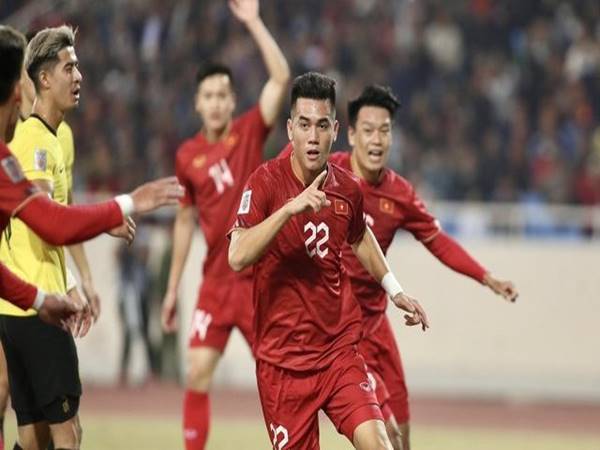 Bóng đá VN ngày 11/12: ĐT Việt Nam nhận tin dữ tại Asian Cup