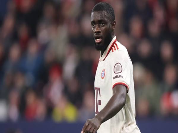 Tin Bayern 27/3: Bayern chưa đạt được thỏa thuận với Upamecano