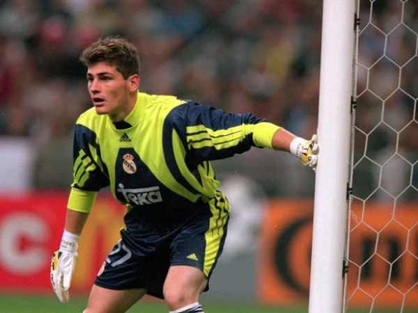 Thủ môn Iker Casillas (1999–2015)