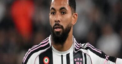Chuyển nhượng: Douglas Luiz lọt tầm ngắm ba đội bóng Anh